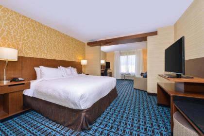 Fairfield Inn & Suites by Marriott Coralville - image 9