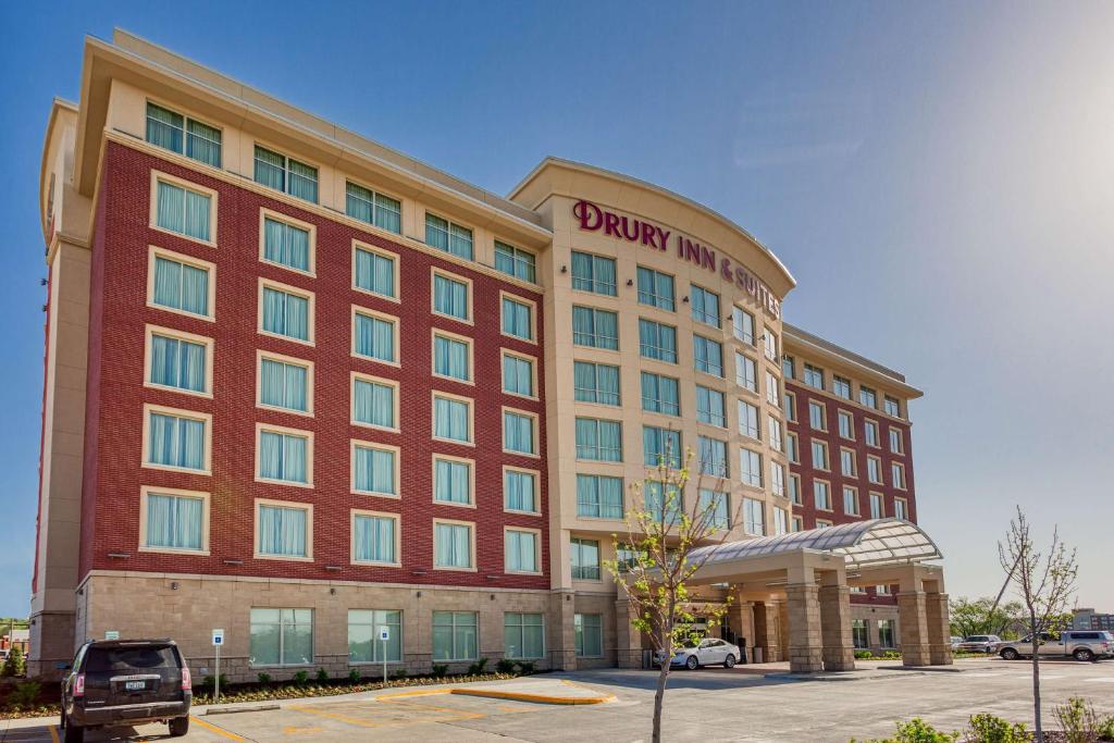 Drury Inn & Suites Iowa City Coralville - main image