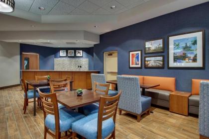 Drury Inn & Suites Iowa City Coralville - image 15