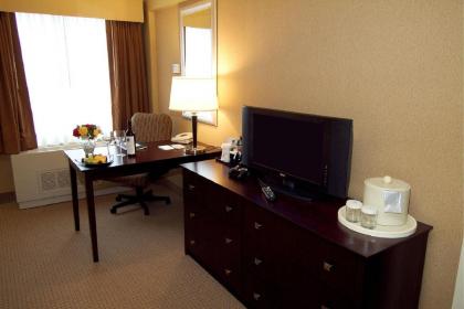 DoubleTree by Hilton Pittsburgh Airport - image 9