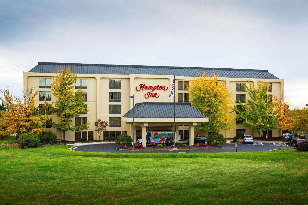 Hampton Inn Pittsburgh/Airport - main image