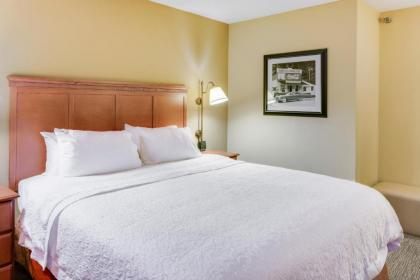 Hampton Inn Pittsburgh/Airport - image 16