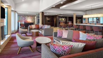 Courtyard by Marriott Pittsburgh Airport - image 7