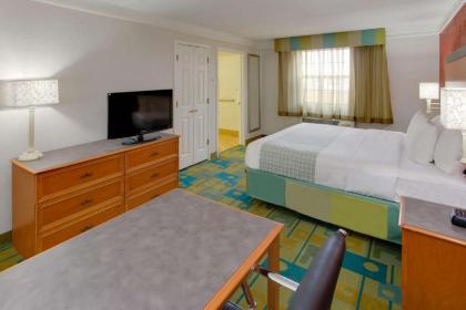 La Quinta Inn by Wyndham Pittsburgh Airport - image 15