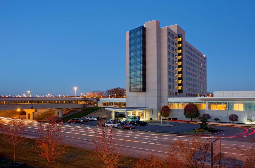 Hyatt Regency Pittsburgh International Airport - main image