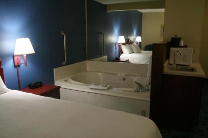 Hampton Inn Corbin - image 5