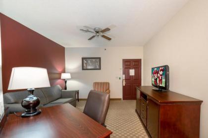 Red Roof Inn & Suites Corbin - image 13