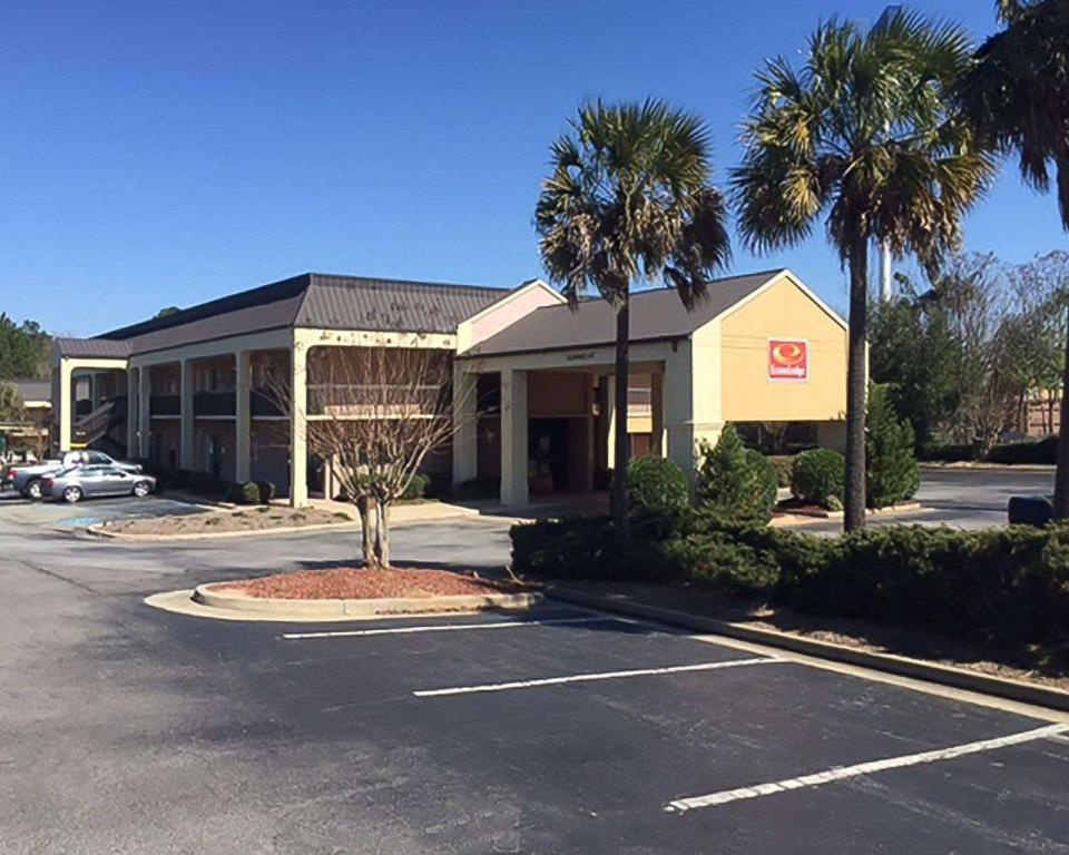 Econo Lodge Cordele - image 6