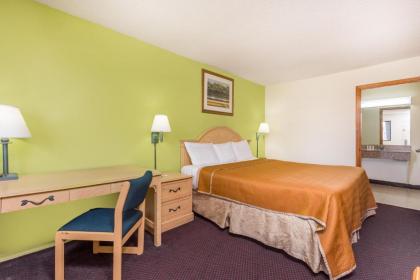 Travelodge by Wyndham Cordele - image 11