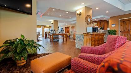 Best Western Colonial Inn - image 10