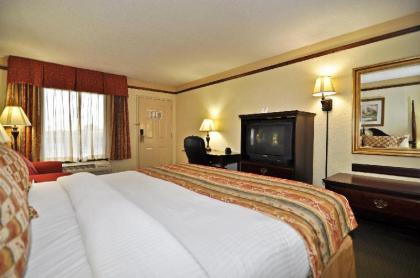 Best Western Colonial Inn - image 14