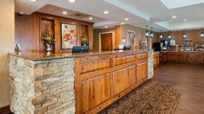 Best Western Colonial Inn - image 9