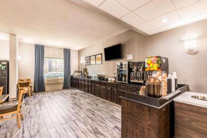 CLARION INN AND SUITES LAKE NORMAN - image 4