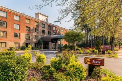 CLARION INN AND SUITES LAKE NORMAN - image 7