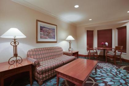 Staybridge Suites Corning an IHG Hotel - image 12