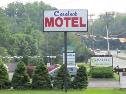 Cadet Motel - image 15