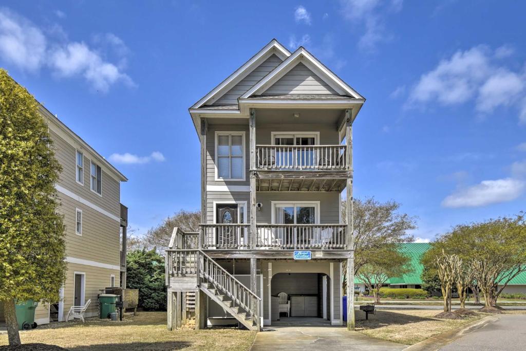 Home with Deck in Corolla Light Walk to Beach! - image 2