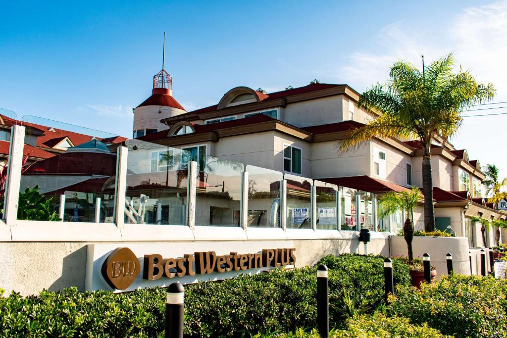 Best Western Plus Suites Hotel Coronado Island - main image