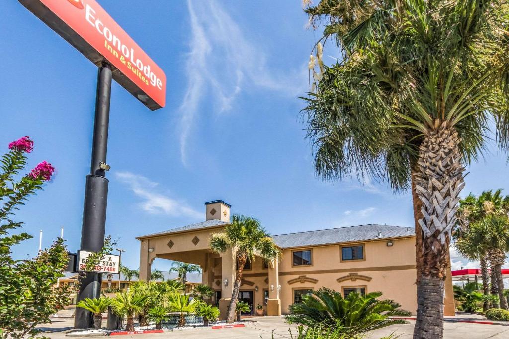 Econo Lodge Inn & Suites Corpus Christi - main image