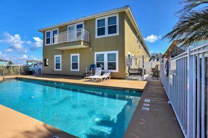 Waterfront Corpus Christi Townhome with Pool and Dock! - image 4