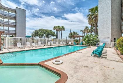 Cozy Corpus Christi Condo with Pool and Beach Access - image 4