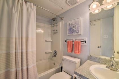 Modern Corpus Beach Condo with Resort Amenities - image 16