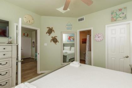 Oceanside Retreat 121 by Padre Escapes - image 14