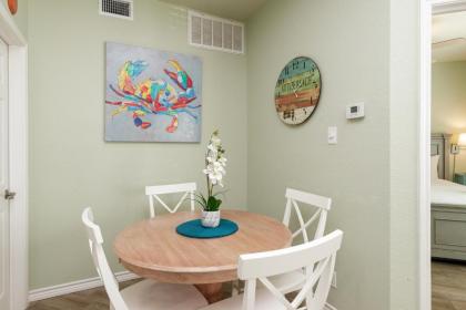 Oceanside Retreat 121 by Padre Escapes - image 15