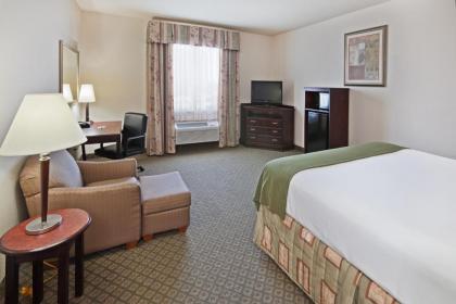 Holiday Inn Express Hotel and Suites Corsicana I-45 an IHG Hotel - image 3