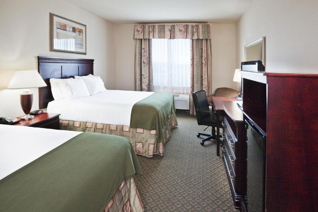 Holiday Inn Express Hotel and Suites Corsicana I-45 an IHG Hotel - image 6