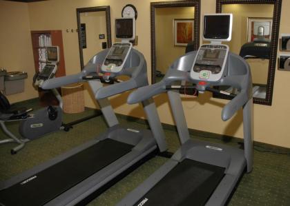 Hampton Inn & Suites Corsicana - image 8