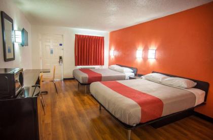 Motel 6-Corsicana TX - image 13