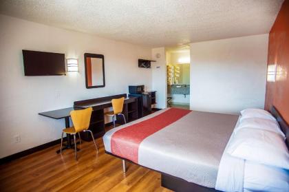 Motel 6-Corsicana TX - image 14