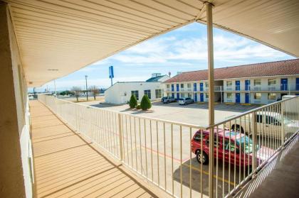 Motel 6-Corsicana TX - image 7