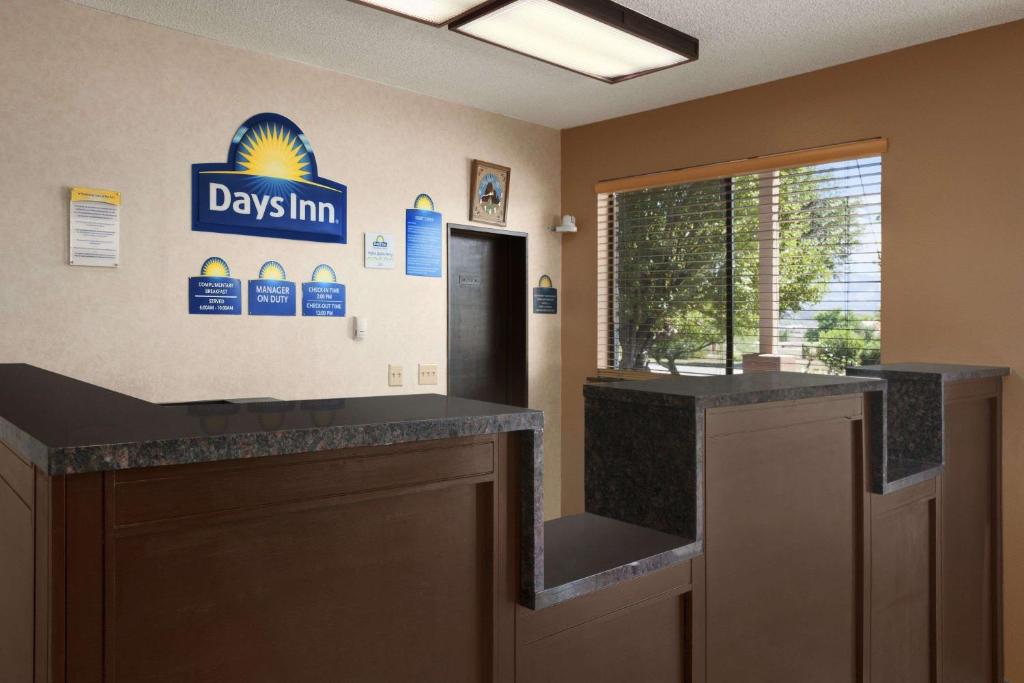 Days Inn by Wyndham Cortez - image 3