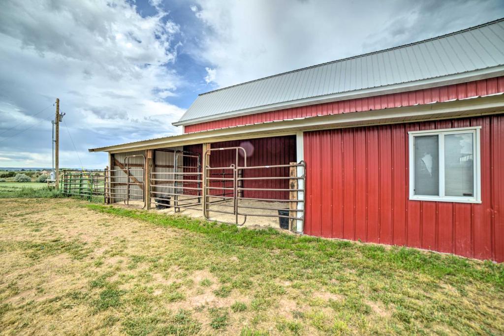 Walkout Apartment with Mtn View on Cortez Ranch - image 4