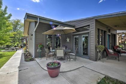 Serene mountain Retreat with Hot tub and Views Cortez Colorado