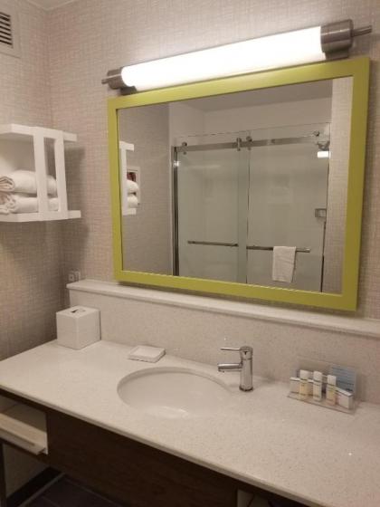 Hampton Inn Cortland - image 14