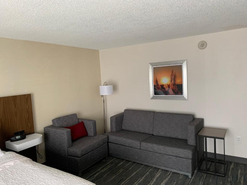 Hampton Inn Cortland - image 7