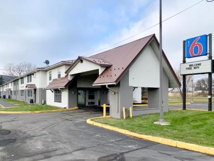 Motel 6 McGraw NY - Cortland - image 8