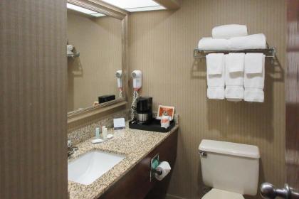 Clarion Inn & Suites - University Area - image 10