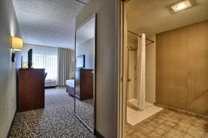 Clarion Inn & Suites - University Area - image 13