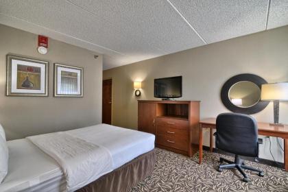 Clarion Inn & Suites - University Area - image 14