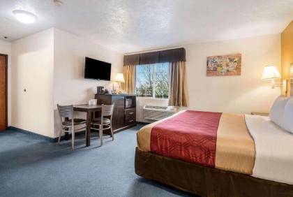 Econo Lodge Inn & Suites Corvallis - image 14