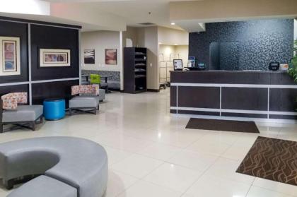 Clarion Pointe by Choice Hotels Corydon - image 15