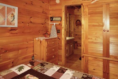 A Bit of Heaven Cabin - image 5