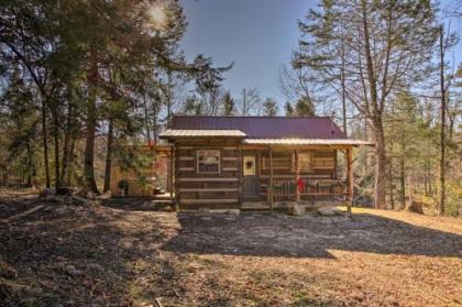 Peaceful Creekside Hideout Cabin with Hot tub Tennessee