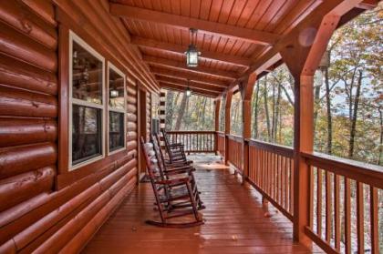 Secluded Smoky mountain Retreat with Wraparound Deck