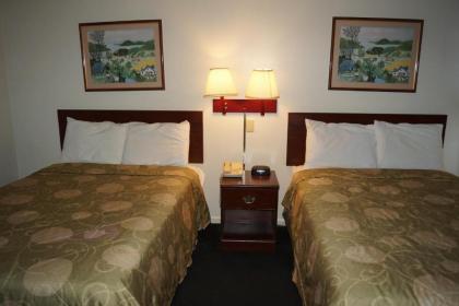 Country Squire Inn and Suites - image 3