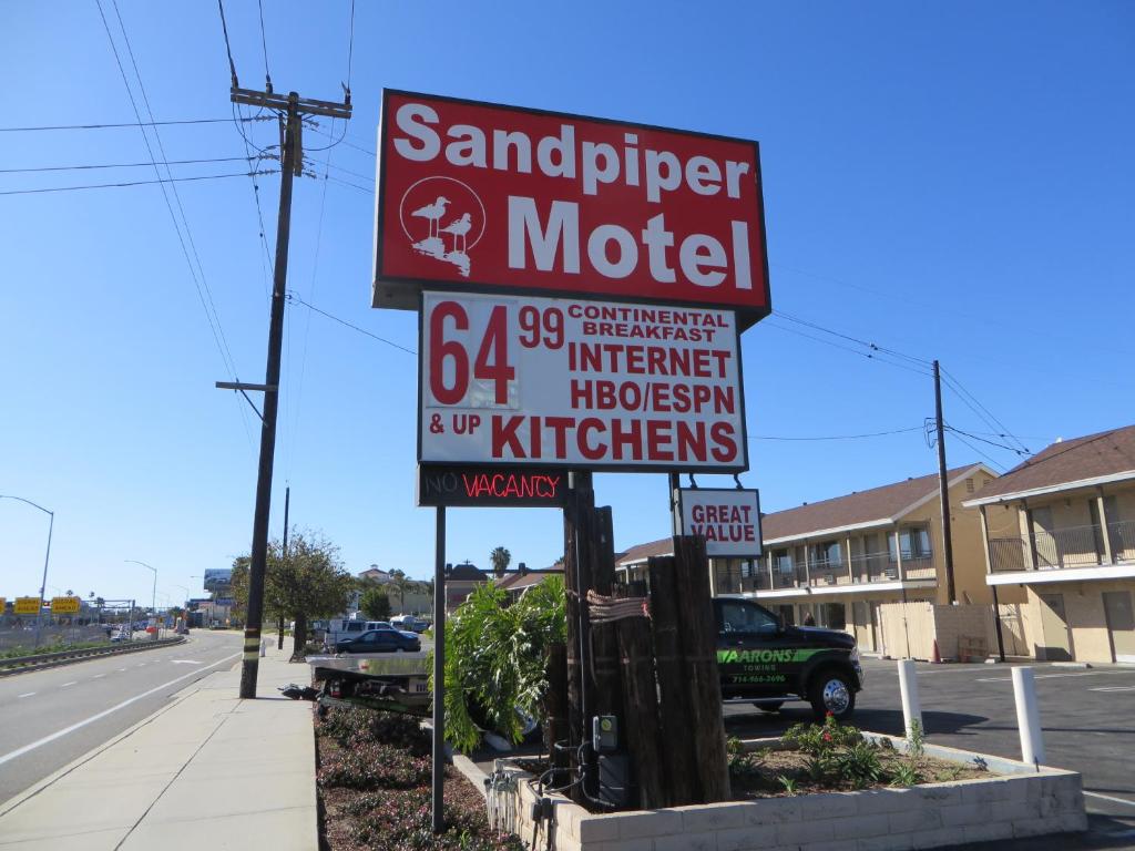 Sandpiper Motel - image 4